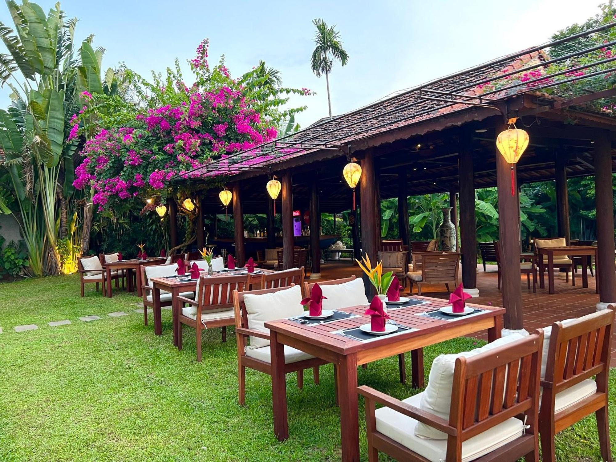 منتجع وسبا آنا ريتريت هوي ان المظهر الخارجي الصورة The restaurant at the resort
